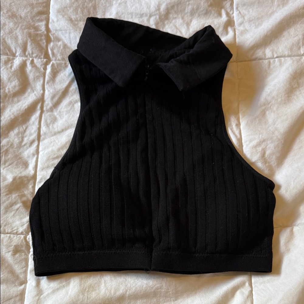 Black Sleeveless cropped Collared Top